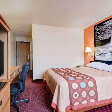 Super 8 Martinsburg Hotel Kültér fotó