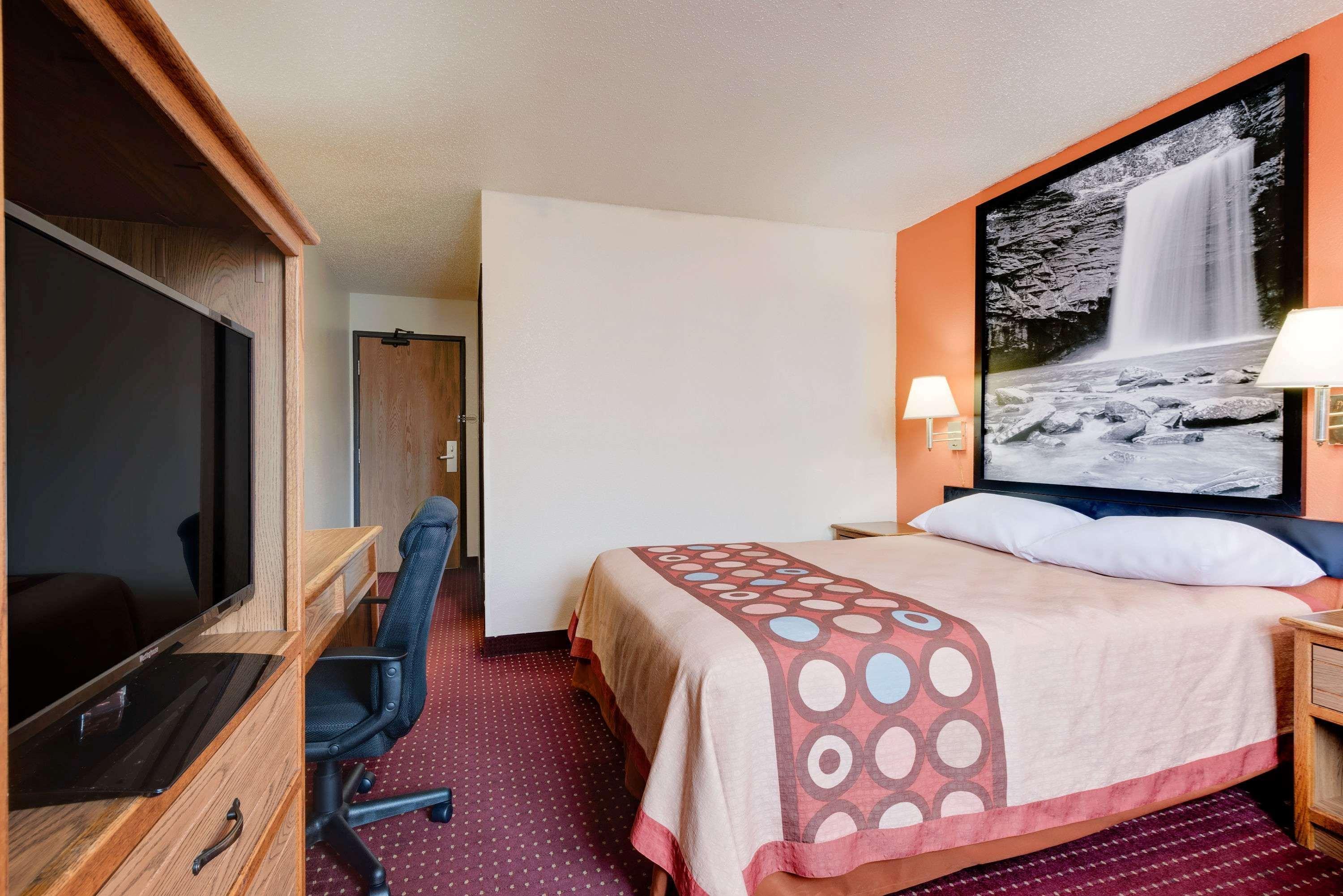 Super 8 Martinsburg Hotel Kültér fotó