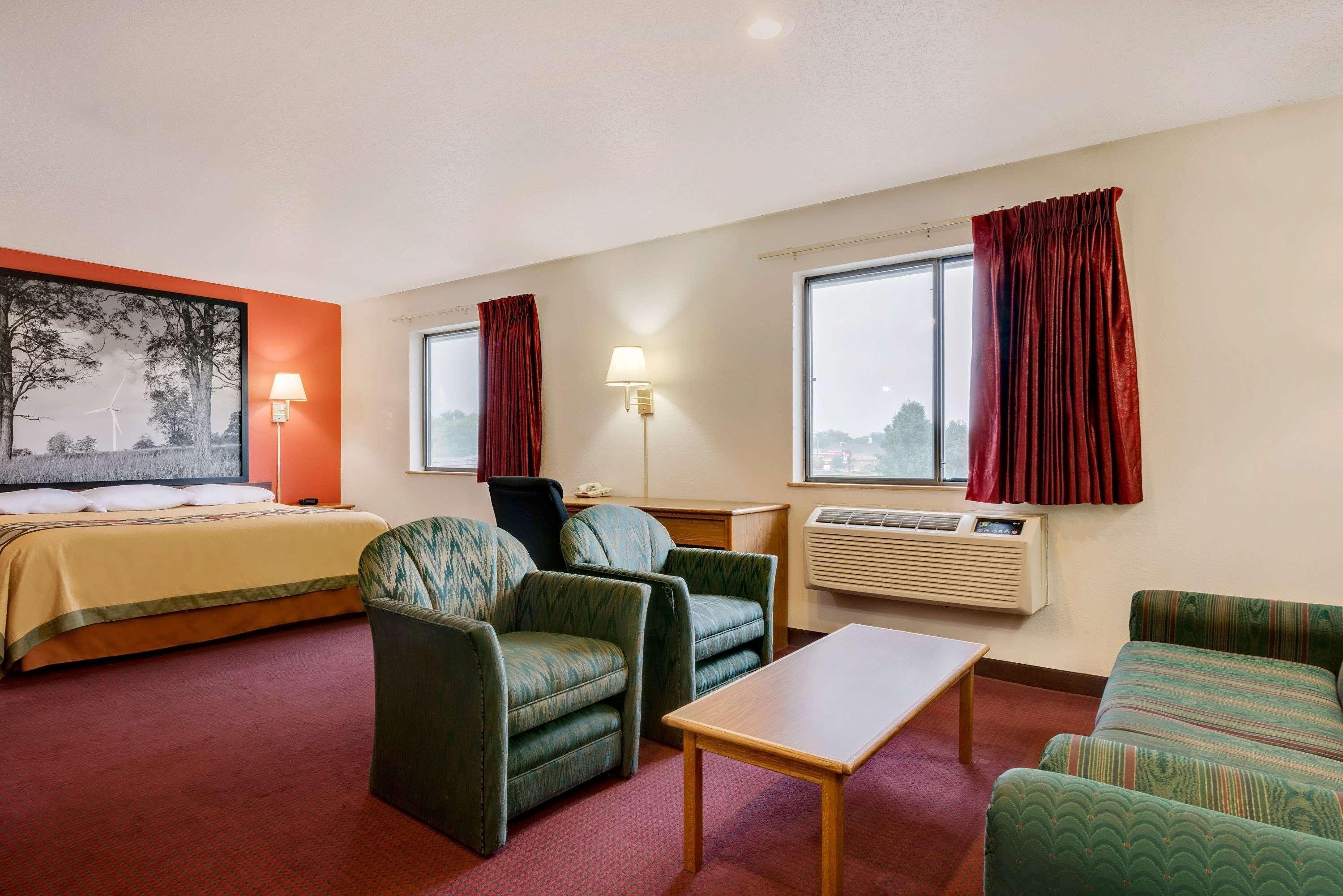 Super 8 Martinsburg Hotel Kültér fotó