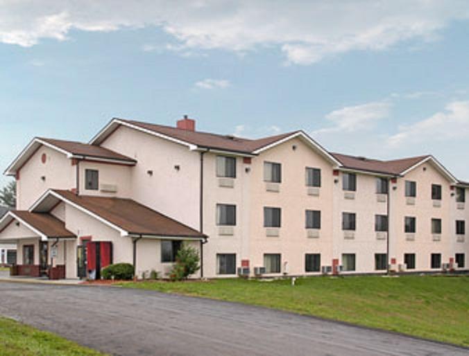 Super 8 Martinsburg Hotel Kültér fotó